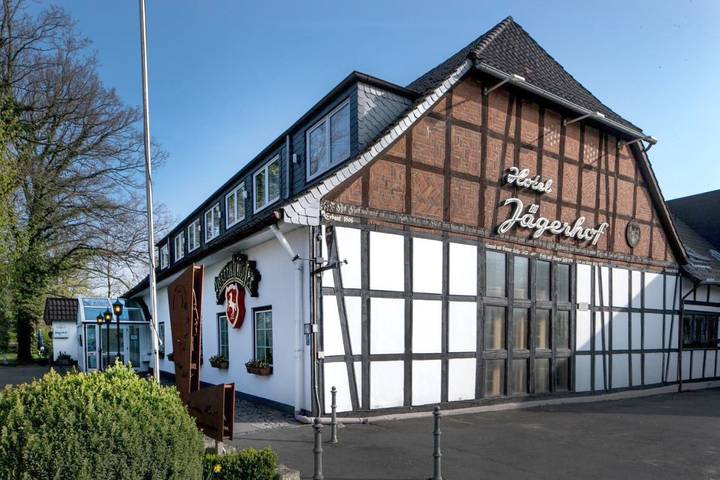 Hotel, mit Terrasse und Garten sowie Sauna in Langenhagen - 2
