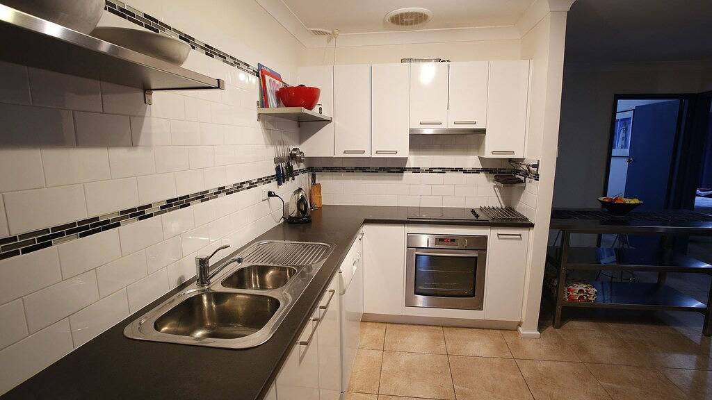 Blenheim Beach House - 3 Minuten von der Tür entfernt und der Sand ist zwischen Ihren Zehen in Vicentia NSW, Jervis Bay