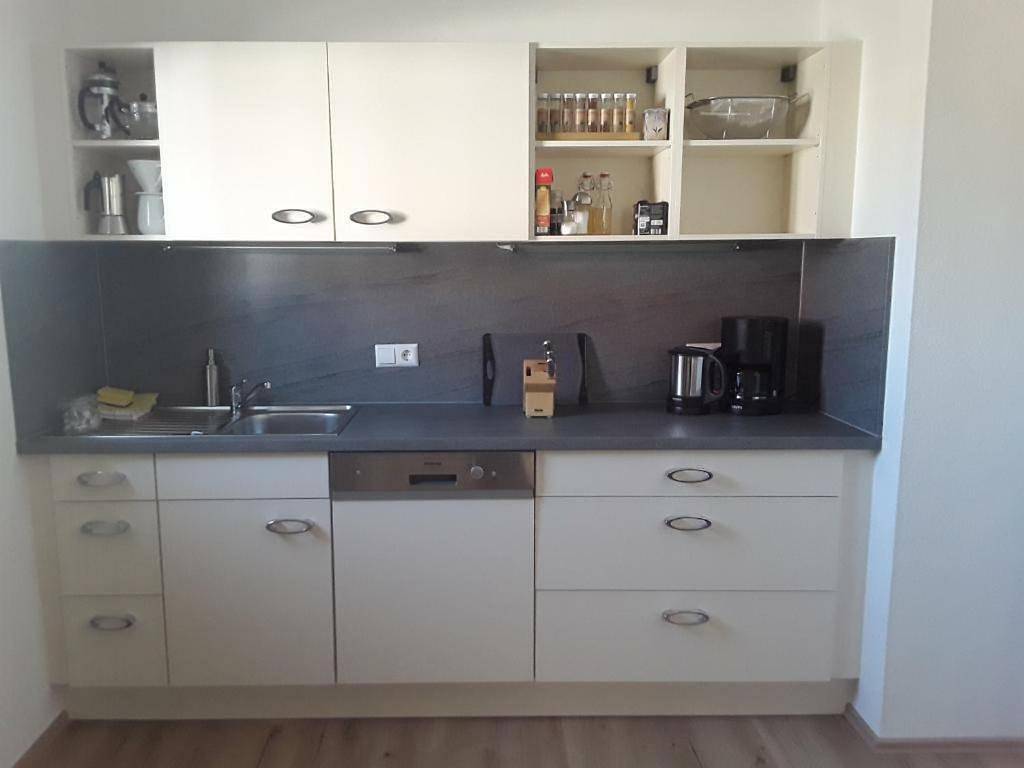 Ganze Wohnung, Freundliche Ferienwohnung mit großer Terasse in Aichstetten, Region Bodensee-Oberschwaben