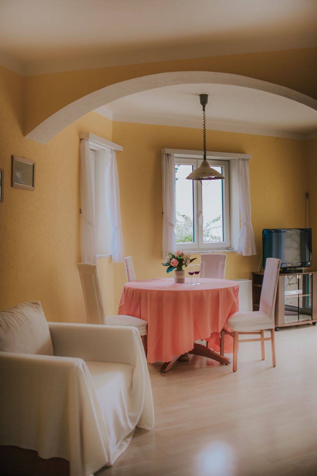 Ganze Wohnung, Appartement Steffi für 4 Personen in Raša, Ostküste Istrien