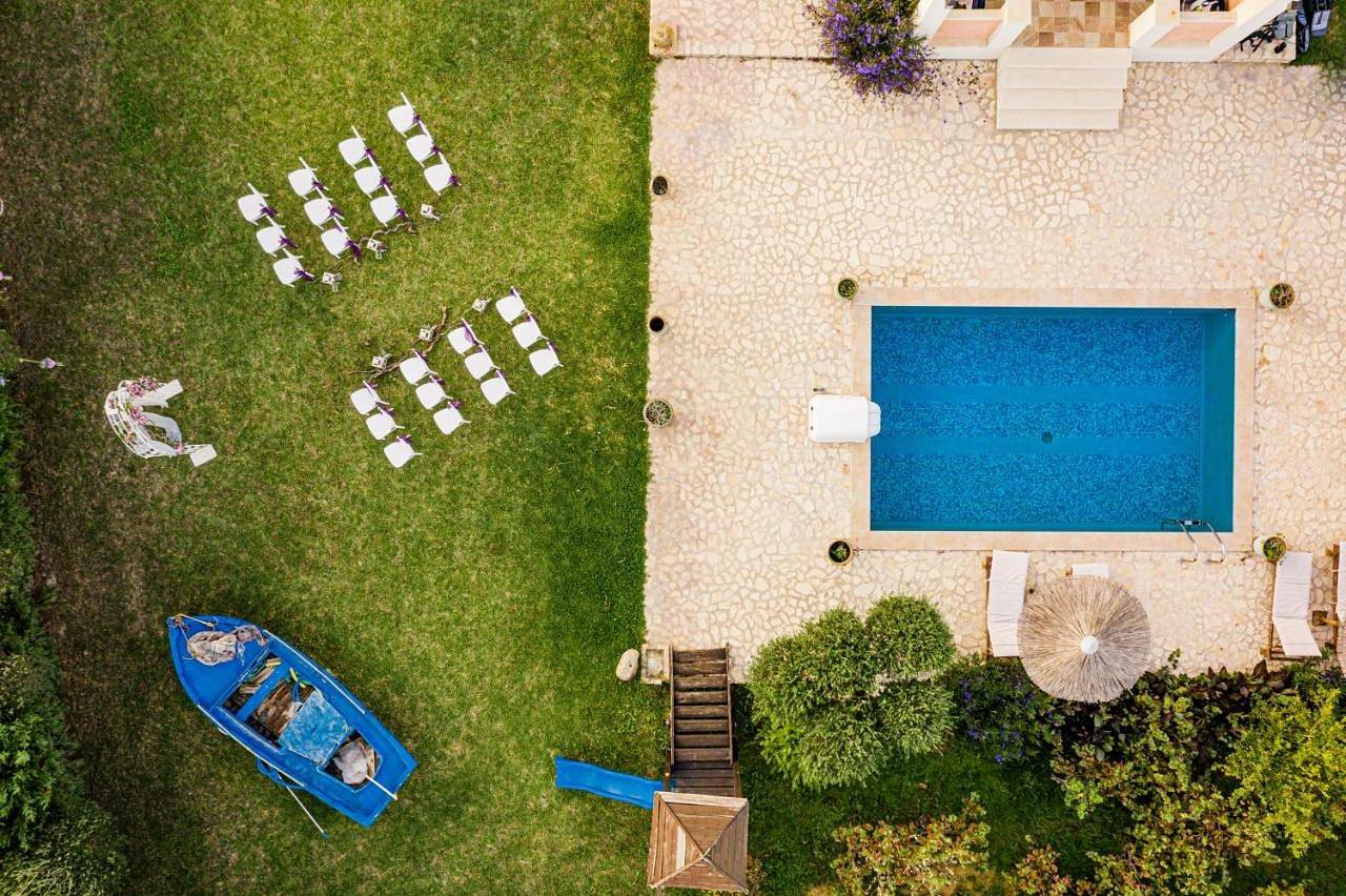 Agro Art Boutique & Luxury Villas - Two Art Villas with Pools, Unique Decors, and a Treehouse Option in Βανάτο, Ζάκυνθο