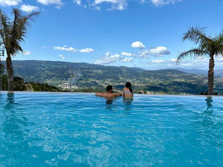 Villa Vista D'Ouro – Luxe, Vue Montagne, Wi-Fi et Climatisation in Lavradas, Distrito de Viana do Castelo