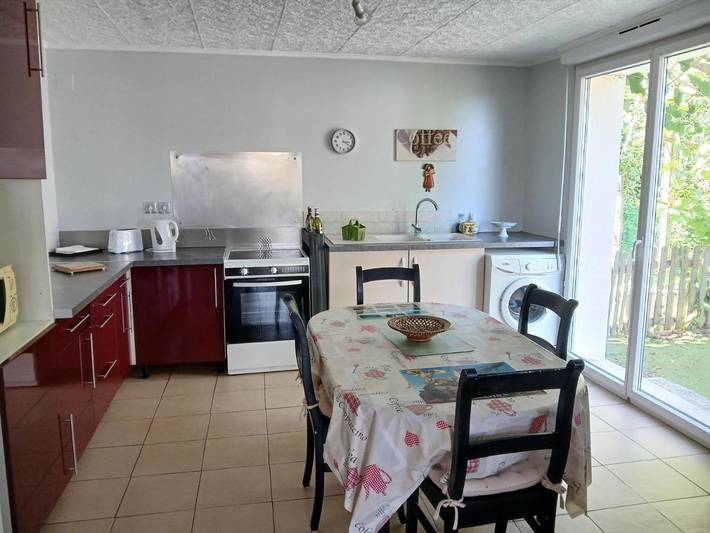 Location de vacances pour 2 personnes, avec vue et terrasse, adapté aux familles à Terrasson-Lavilledieu - 2