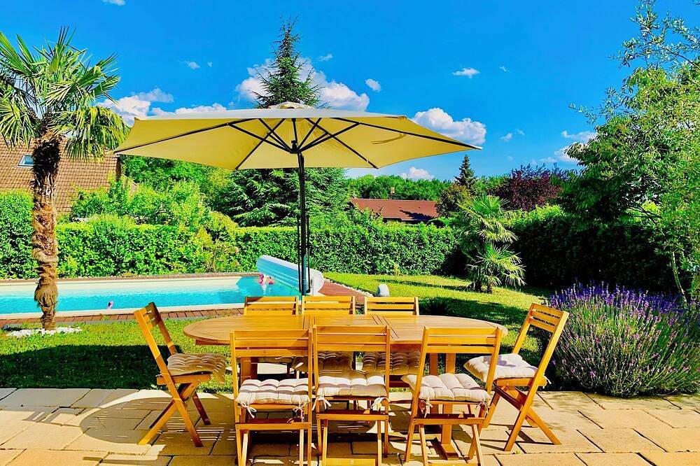 Welcome to Beautiful Villa Near Geneva in Chens-sur-Léman, Thonon-les-Bains region