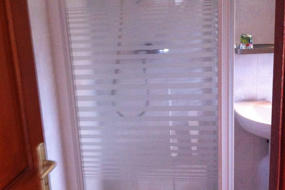 Very sunny quiet villa, 400 yards away from the beach and all facilities in Grosseto-Prugna, Ajaccio region