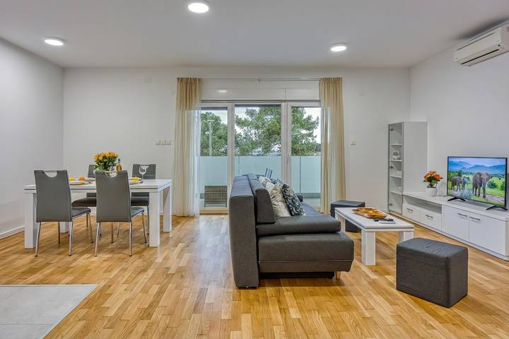 Ferienwohnung für 2 Personen, mit Meerblick und Balkon auf Lošinj - 2