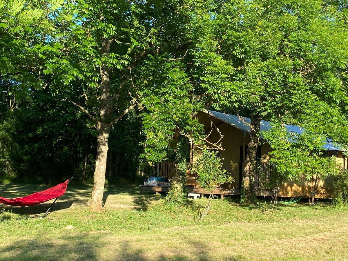 Tent in Saint-Plaisir, Allier