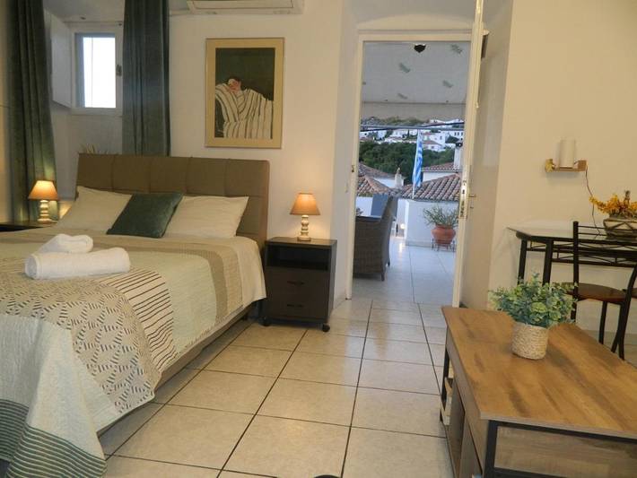 Gîte pour 2 personnes, avec terrasse et vue à Hydra - 2