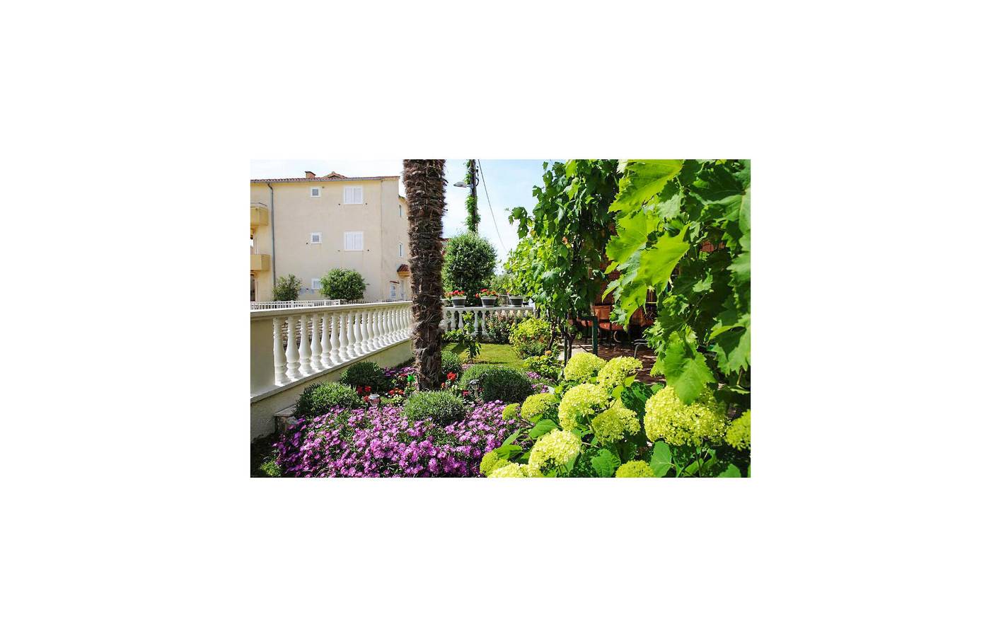 Ganze Ferienwohnung, Gemütliche 1-Zimmer-Wohnung in Strandnähe mit Terrasse und Annehmlichkeiten in Vodice, Šibenik-Knin