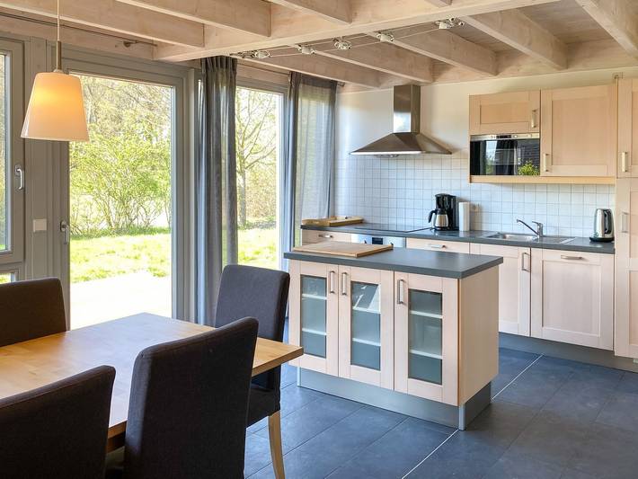 Ferienhaus für 8 Personen, mit Ausblick und Garten sowie Sauna, kinderfreundlich in Röbel-Müritz - 2