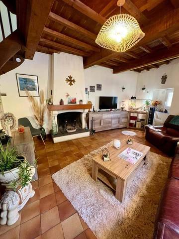 Location de vacances pour 2 personnes, avec vue et terrasse, animaux acceptés à La Redorte