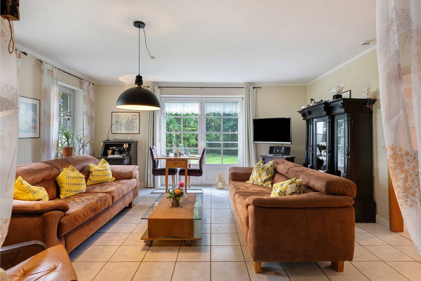 Ganze Wohnung, Ferienwohnung Schimmelreiter" mit privater Terrasse und Gemeinschaftsgarten in Nordstrand (Gemeinde), Nordstrand