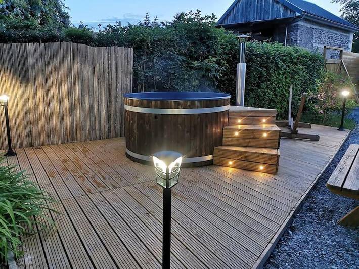 Gîte pour 5 personnes, avec terrasse et sauna ainsi que jardin et jacuzzi à Hamars - 2