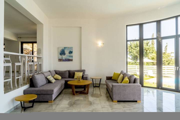 Villa pour 7 personnes, avec piscine ainsi que vue sur l’océan et terrasse dans Elounda - 4