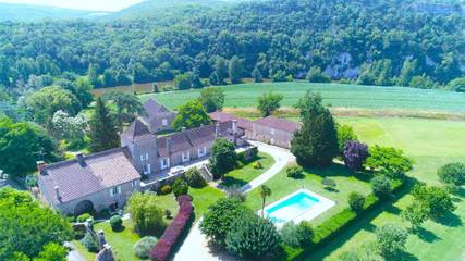 Maison de campagne pour 12 personnes, avec jardin ainsi que piscine et terrasse à Larnagol