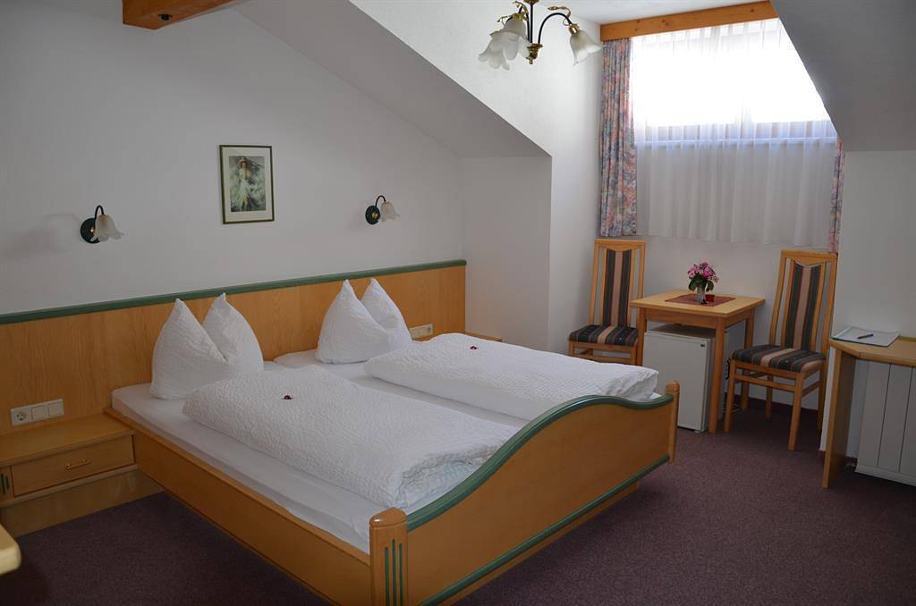 Apartamento vacacional entero, Budget Doppelzimmer ohne Balkon in Lechtal Alps, Pfafflar