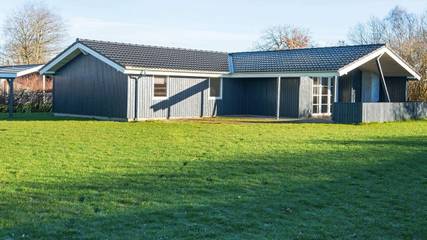 Ferienhaus für 9 Personen, mit Sauna und Garten in Mørkholt