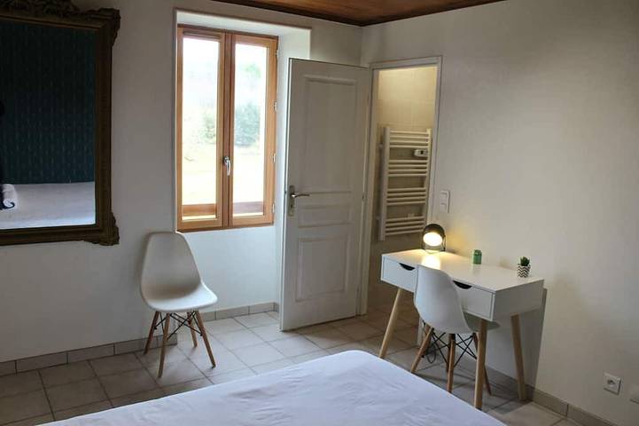 Location de vacances pour 6 personnes, avec jardin à Mazeyrolles - 4