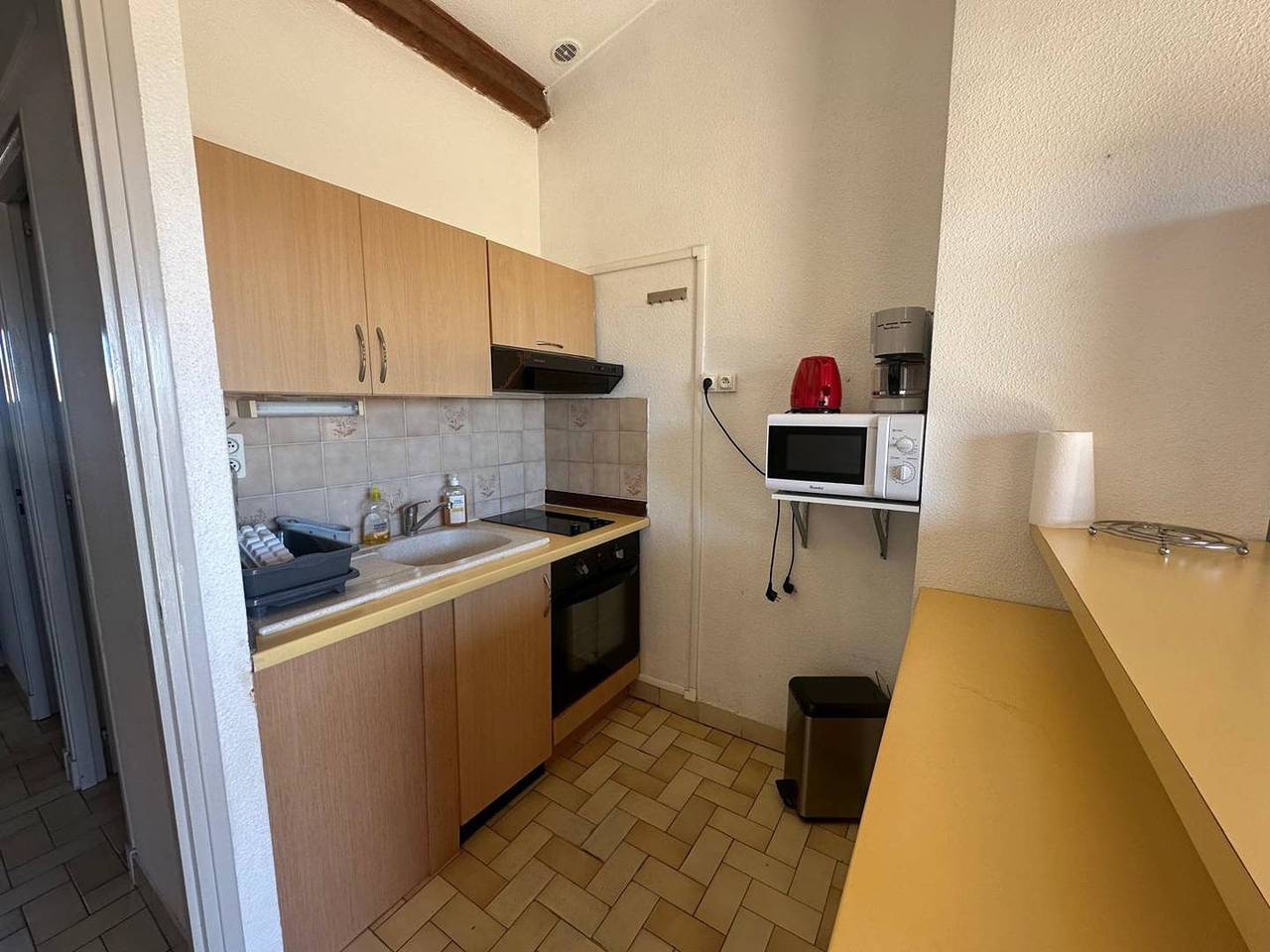Bright t2 apartment near the beach with parking in Valras-Plage, Costa mediterránea (Francia)