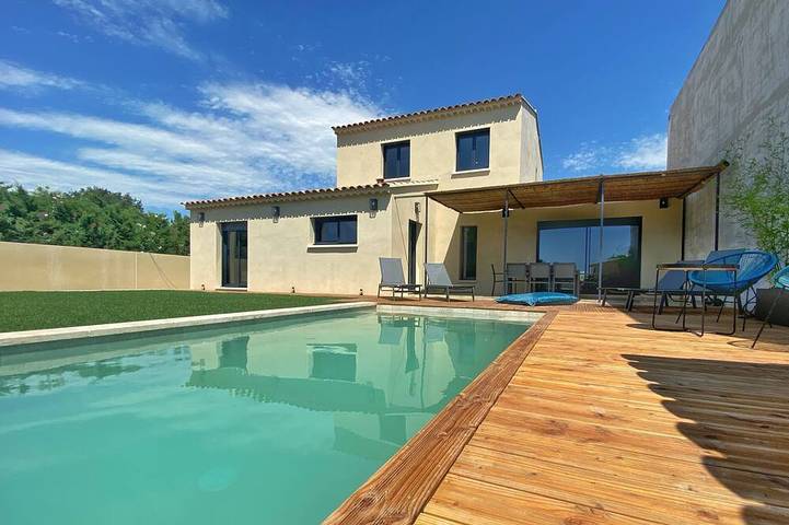 Villa pour 8 personnes, avec jardin - 1