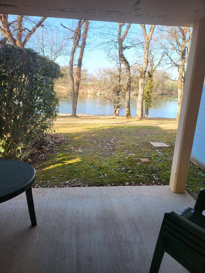 Location de vacances pour 5 personnes, avec jacuzzi ainsi que piscine et jardin, adapté aux familles à Monflanquin