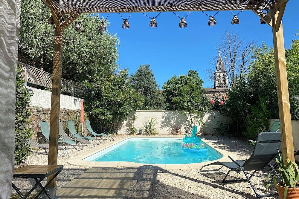 Villa très spacieuse avec Piscine privée dans les Cévennes in Bessèges, Cevenas