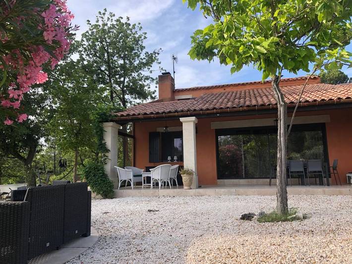 Chambre d’hôte pour 2 personnes, avec vue ainsi que piscine et jardin à Roussillon - 2