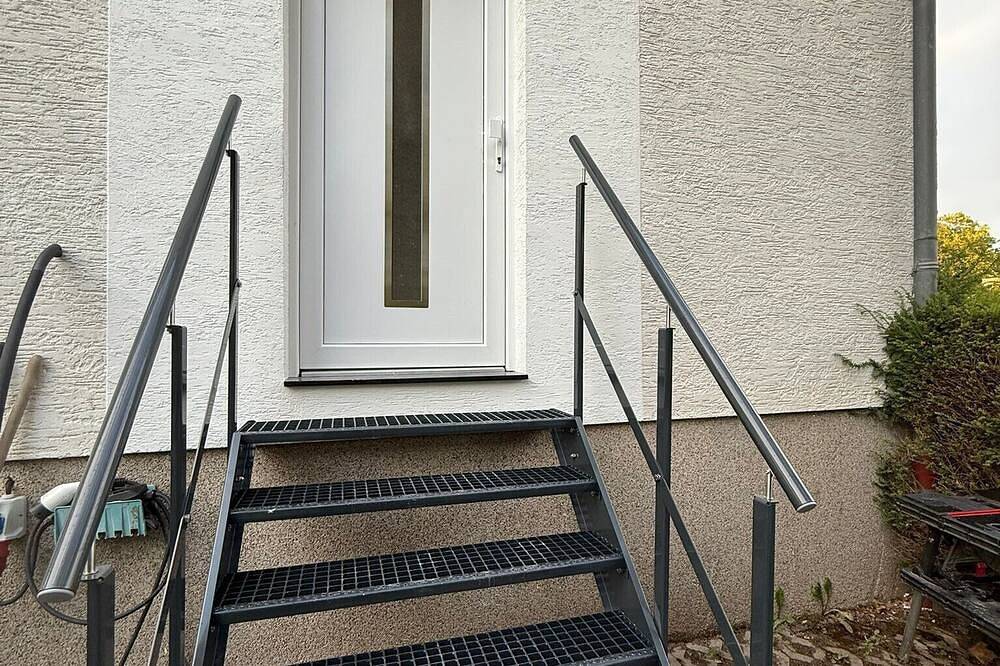Entire apartment, 5 minutes' walk from the banks of the Rhine in Biebrich and the palace park in Wiesbaden, Rheingau