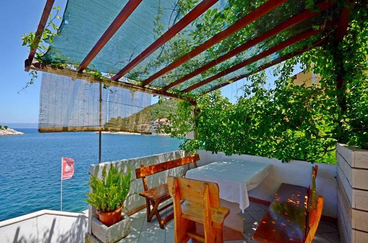 Hôtel pour 2 personnes, avec terrasse dans Lastovo - 3