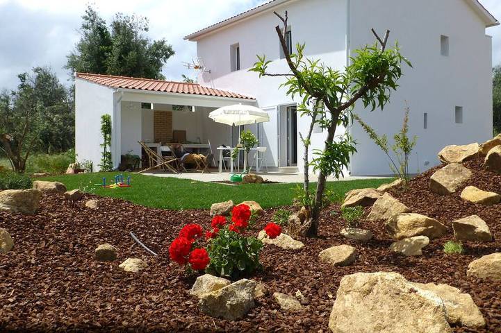 Location de vacances pour 6 personnes, avec terrasse et jardin à Figueiró dos Vinhos