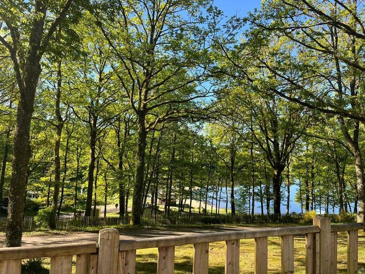Tente pour 6 personnes, avec terrasse en Corrèze - 4