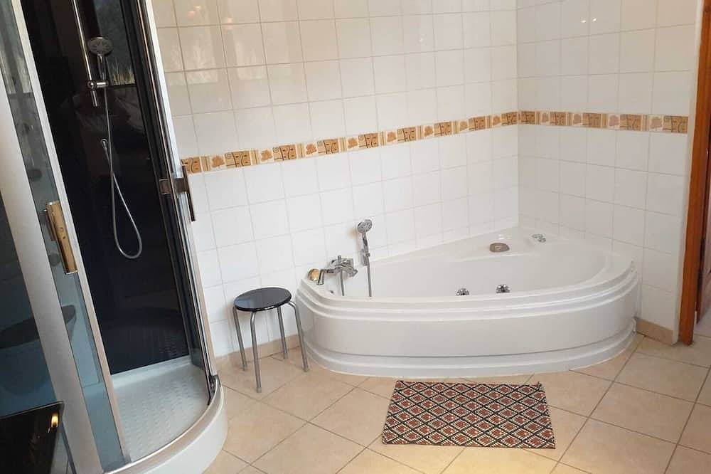 Entire apartment, Lake apartment in Guillestre, Queyras