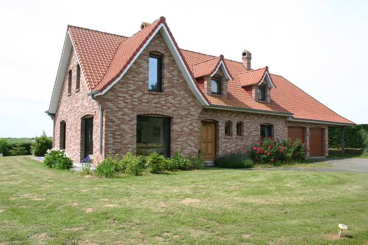 Gîte pour 8 personnes, avec jardin et terrasse à Rety - 2