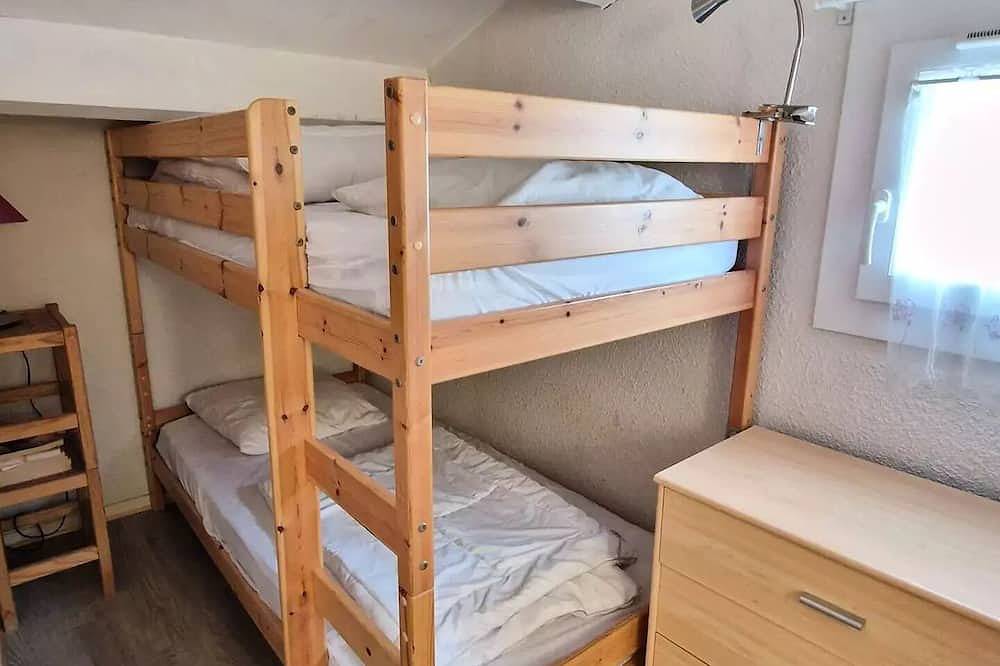 Vacation home with air conditioning, in a quiet neighborhood in Marseillan-Plage, Marseillan
