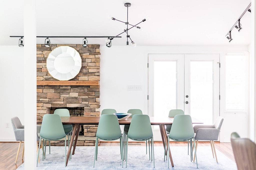 Unique Midcentury Minimalist w/ Natural Light in the Heart of Lyh in Lynchburg, Virginia