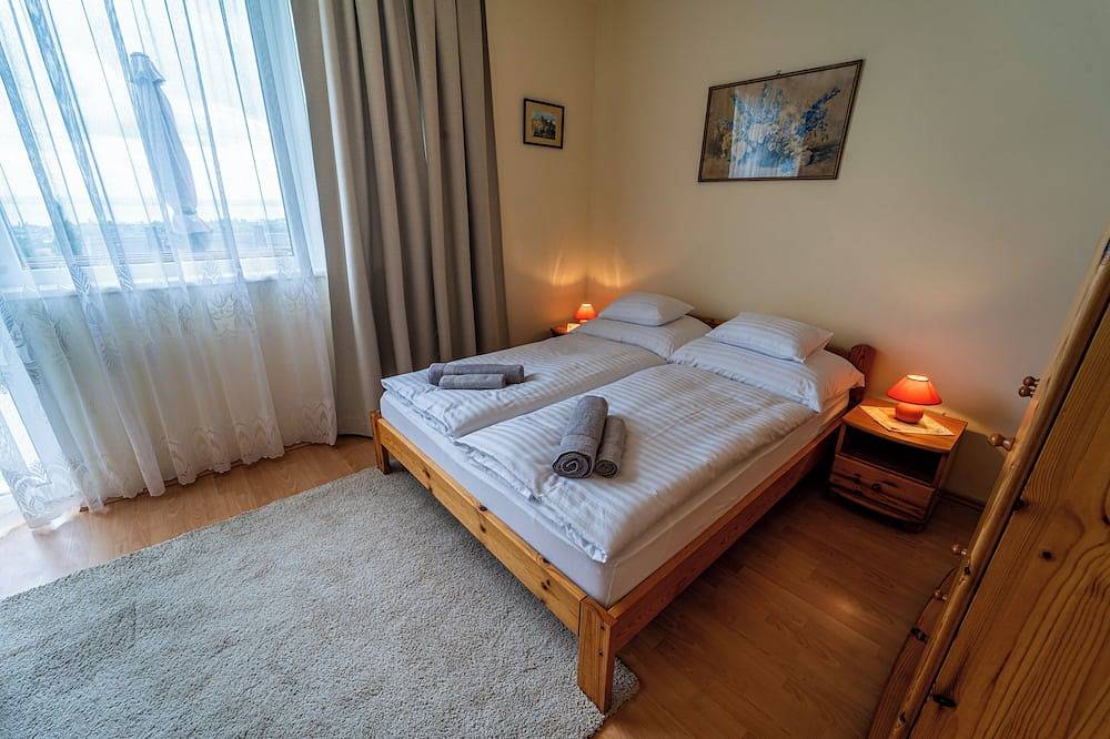 Big garden, pool and wonderful view of the lake Balaton in Balatonfüred, Balatonfüredi járás