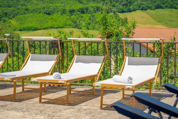 Casa de vacaciones para 12 personas, con terraza además de vistas y piscina, Se admiten mascotas - 1