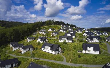 Bungalow für 8 Personen, mit Terrasse und Balkon/Terrasse in Nordrhein-Westfalen