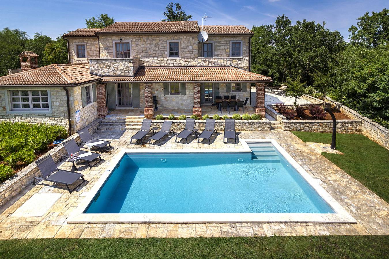 Villa Luna by Villas Guide in Sveti Lovreč Pazenatički, Zentralistrien