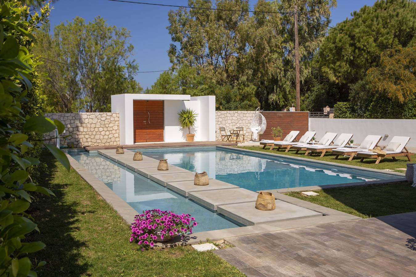 Coastal Chic Luxury Villa La Reina in Ai Giannis Kitesurfers beach paradise in Lefkada Stadt, Griechenland