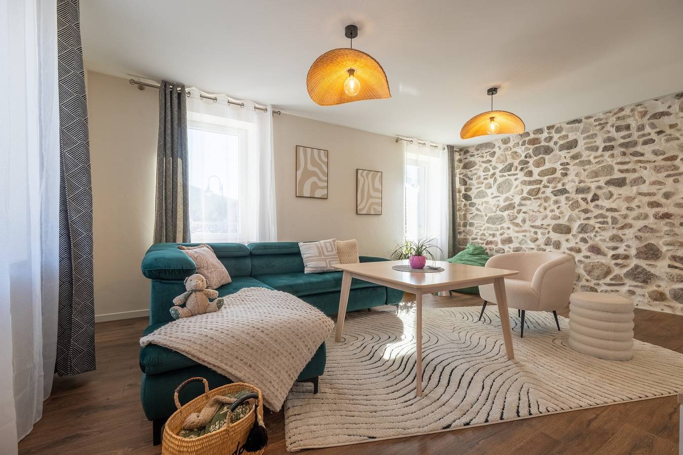 Apartamento entero, Apartamento familiar renovado con gran terraza y 3 dormitorios - Camas hechas y limpieza incluida in Cornimont, Parque natural regional de los Ballons des Vosges
