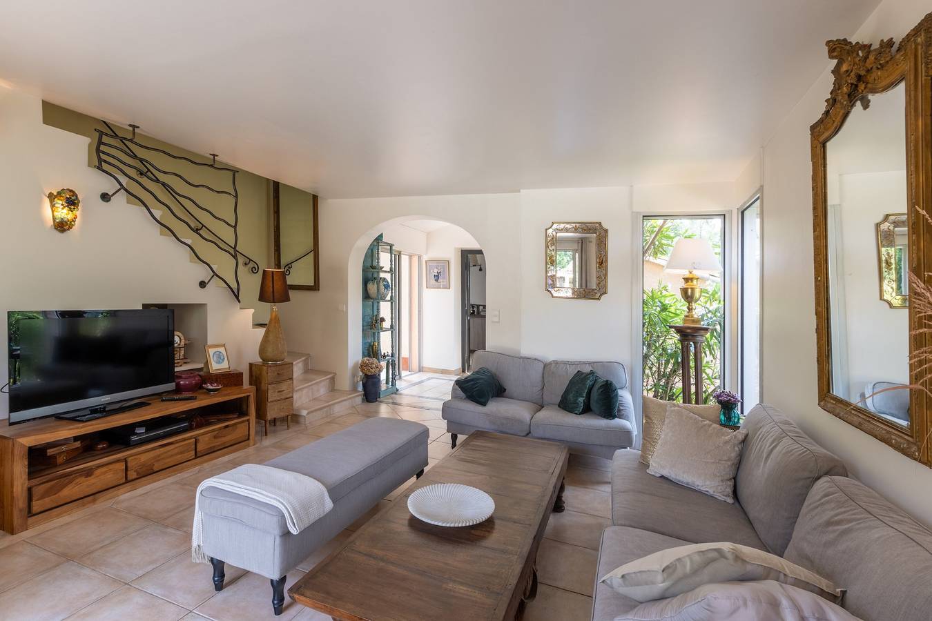 Villa 'Gite' mit privatem Pool, privatem Garten und Wi-Fi in Grospierres, Ardèche