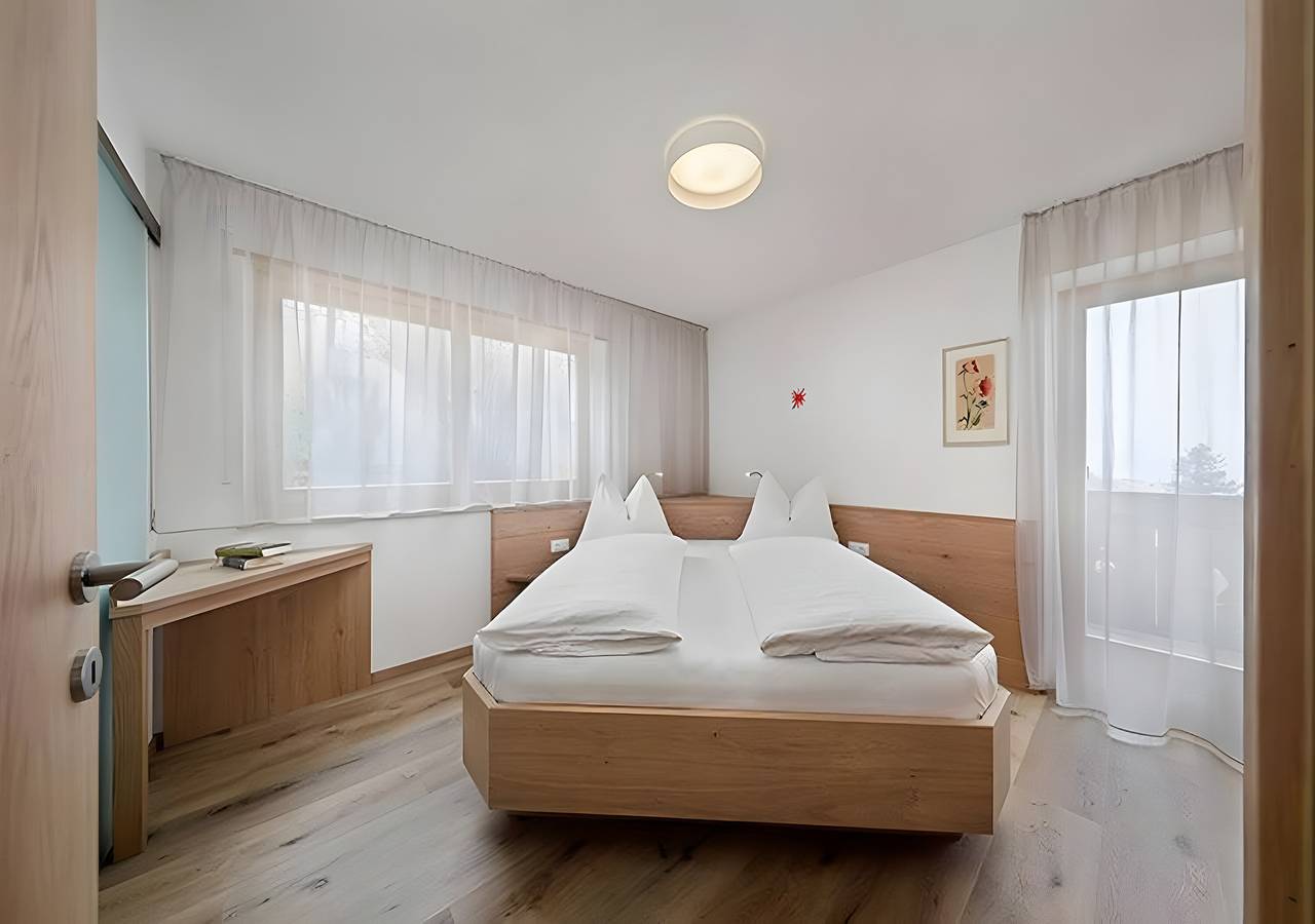 Ganze Wohnung, Ferienwohnung 'Appartement Wieser A' mit Bergblick, Gemeinschaftsgarten und Wi-Fi in Schenna, Sarntaler Alpen