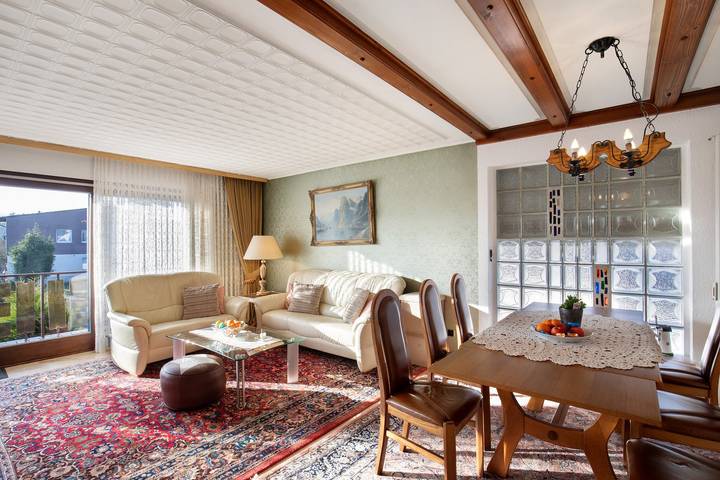 Ganze Wohnung, Apartment „Omas volle Hütte“ mit Bergblick, privater Terrasse und Wlan in Mühltal, Landkreis Darmstadt-Dieburg