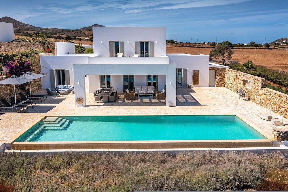 The Gallery Home - Elegant Villa In Antiparos in Unidad Regional de Paros