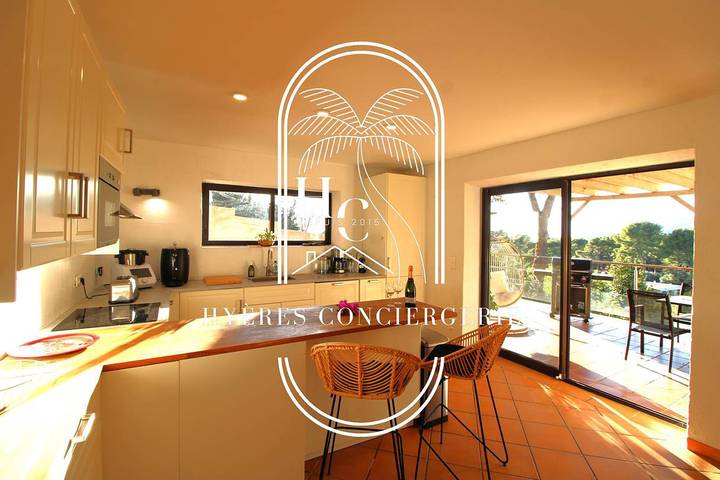 Appartement de vacances entier, Californie-piscine/CLiM/WiFi 12P in Carqueiranne, Côte méditerranéenne (France)