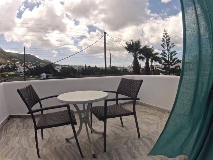 Gîte pour 3 personnes, avec jardin dans Parikiá - 3