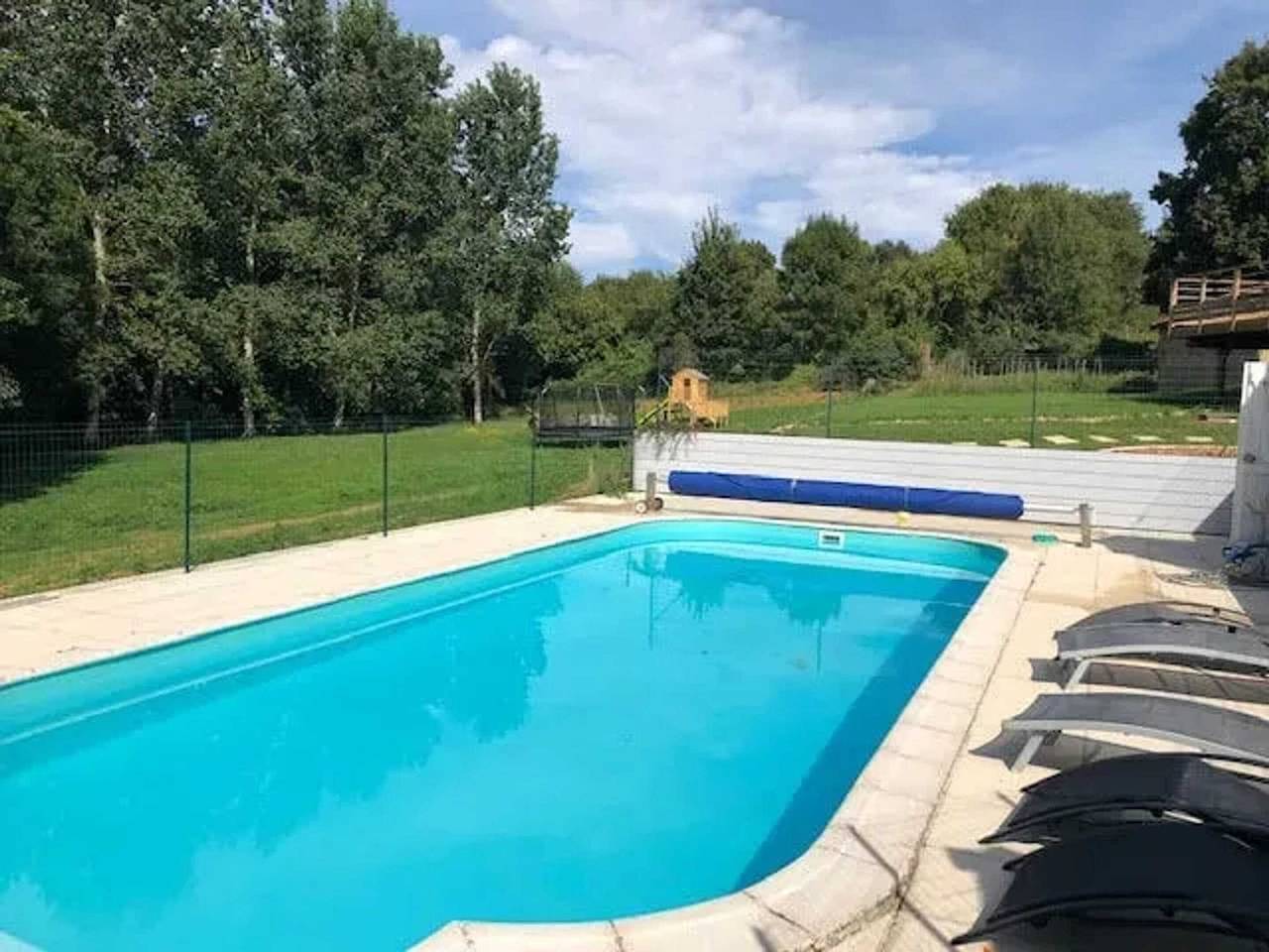 Acogedora casa con piscina en Chalandray in Chalandray, Vienne