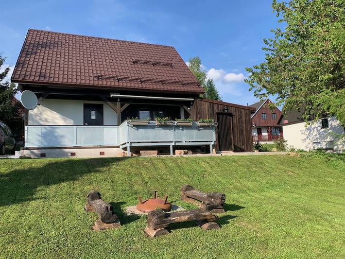 Ferienhaus für 8 Personen, mit Garten und Sauna sowie Terrasse