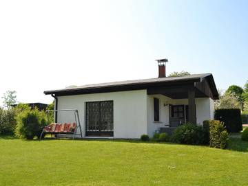 Ferienwohnung für 2 Personen, mit Ausblick und Seeblick sowie Garten in Krakow am See